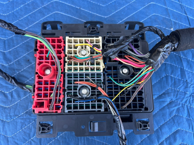 2006-2010 Pontiac G6 Rear Trunk Fuse Junction Box 15291747 OEM #7DU