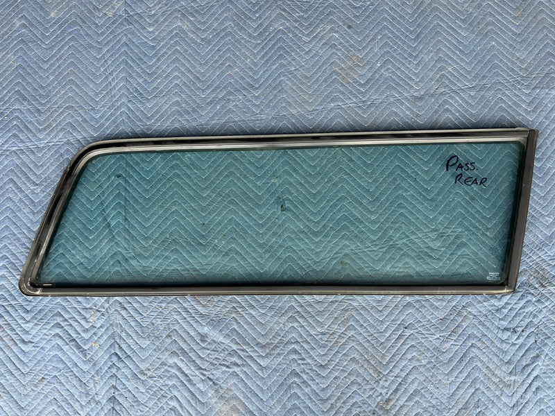 1986-1993 Volvo 240 245 Wagon Passenger RH Rear Window w/ Gasket OEM #4137EM