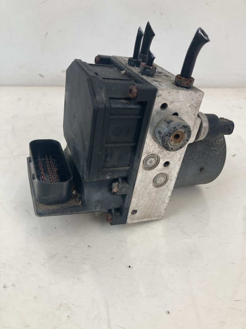 2001-2005 Volkswagen Passat ABS Pump Bosch OEM #5519M