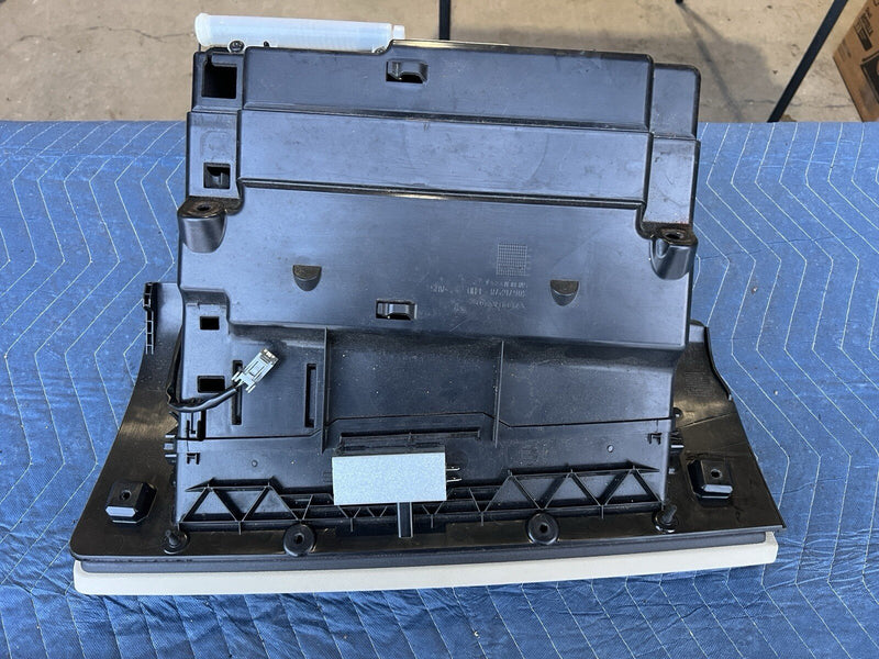 2008-2013 Volvo XC70 S80 Glove Box Assembly Tan Storage 39891971 OEM #4319E