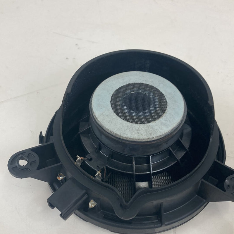 2003-2006 Volvo XC90 Rear Left & Right Door Speaker Pair 8633110 OEM #4822M