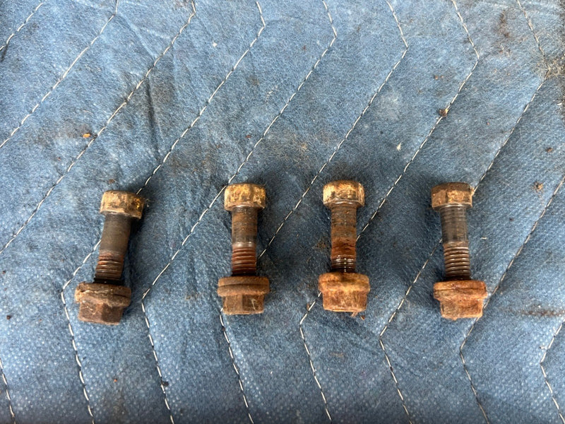 1985-1988 Suzuki Samurai SJ413 Rear Differential Driveshaft Bolts 09100-08270
