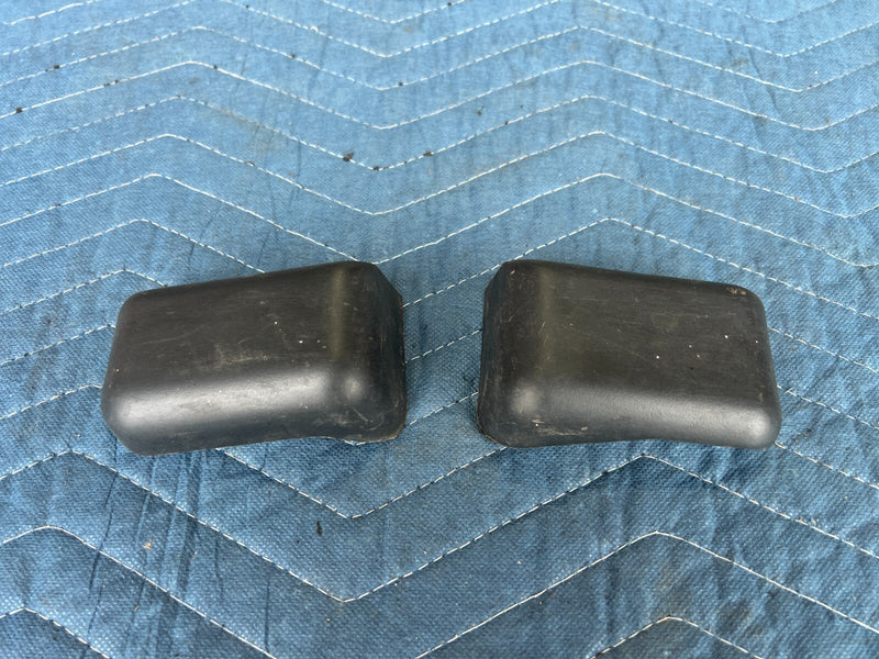 1999-2007 Chevy Silverado Pair Seat Belt Adjuster Bolt Trim 15041468 OEM #1562CN