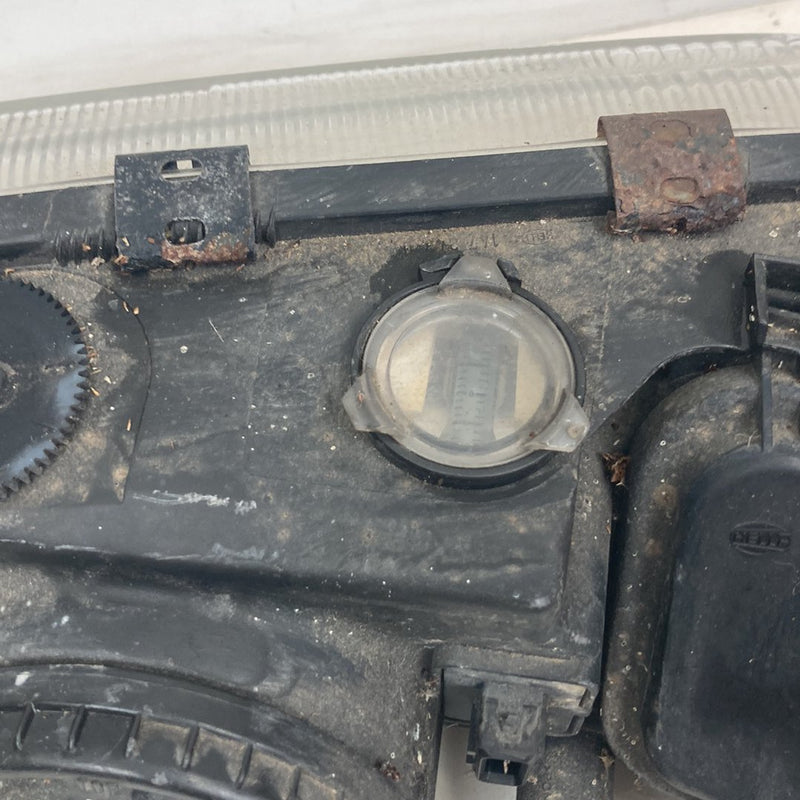1998-2000 Volvo V70 Headlight Assembly Left 9169362 OEM #5193M
