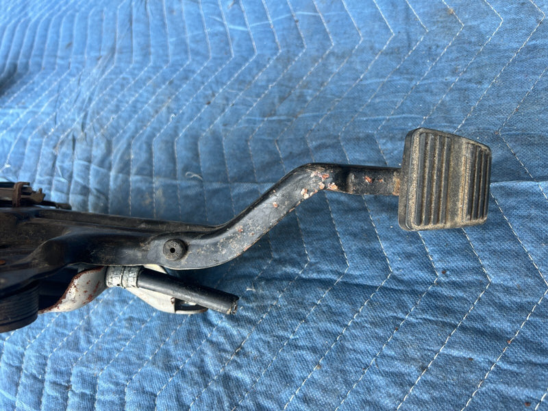 1999-2002 Chevy Silverado GM 1500 2500 Emergency Parking Brake Pedal OEM #1740CN