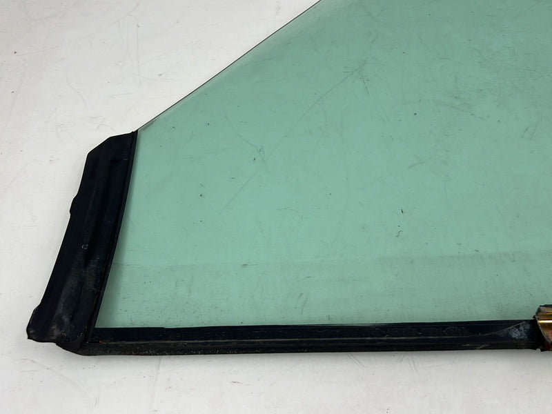 1995-1998 Chevrolet C/K Front Passenger Right Window Glass OEM
