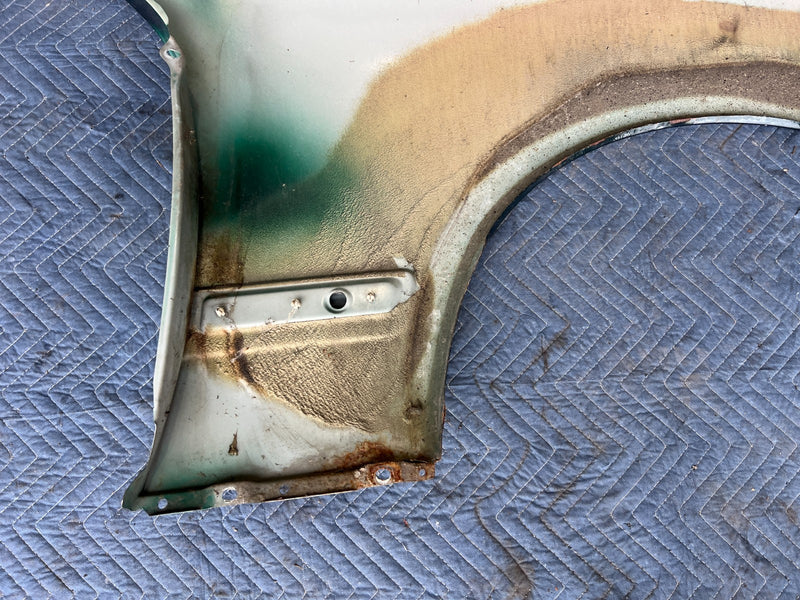 1998-2003 Mercedes W210 E320 Front Driver Left Fender Panel Green OEM #4733EM