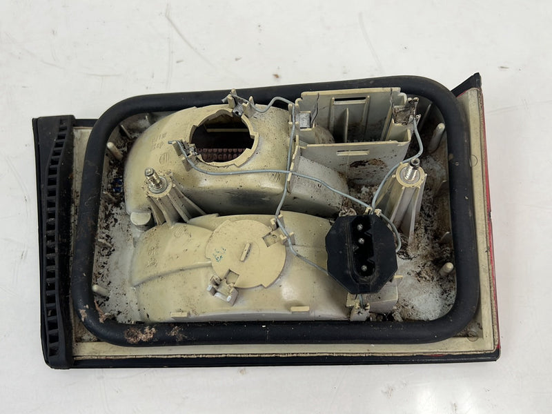 1989-1995 BMW E34 5 Series Passenger Right Tail Light Lamp Assembly OEM #5630EM