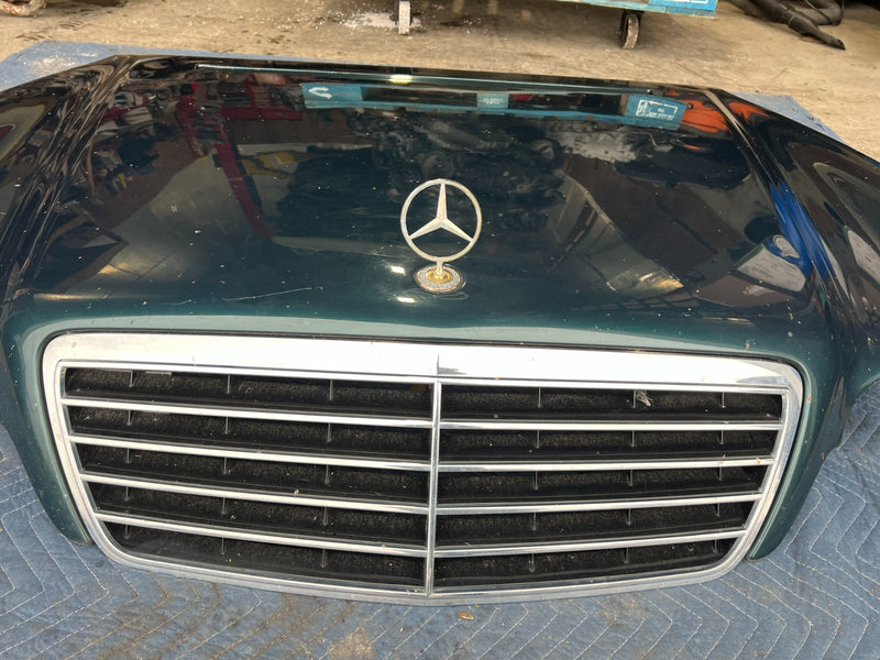 1998-2003 Mercedes W210 E320 Hood Panel Engine Bonnet w/ Grille Green OE #4741EM