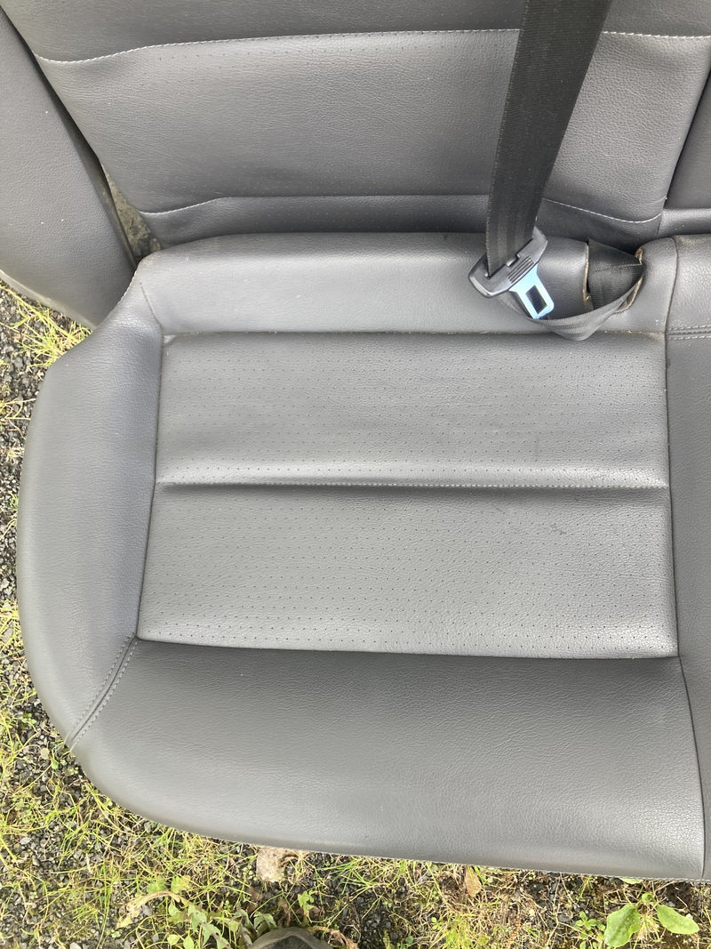 2001-2005 Volkswagen Passat Rear Seat Black Sedan OEM #5531M