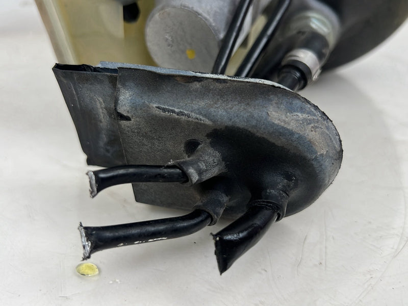 1996-2003 Audi S8 D2 A8 Brake Booster Master Cylinder w/ Reservoir OEM #6479EM