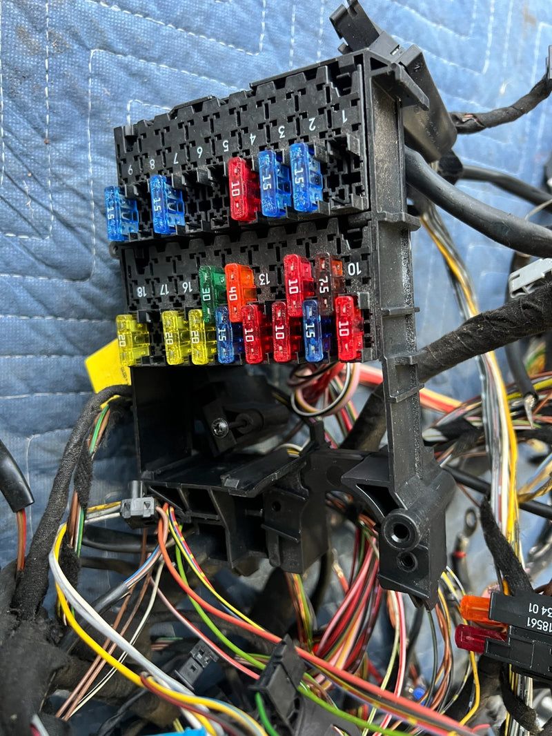 1998-2003 Mercedes W210 E320 Wagon Engine Wiring Harness w/ Fuse Box OEM #4749EM