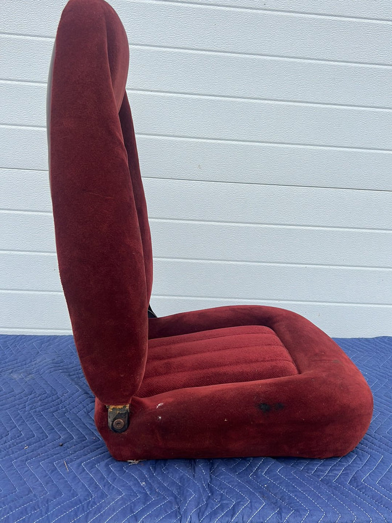 Chevrolet Silverado - Front Seat