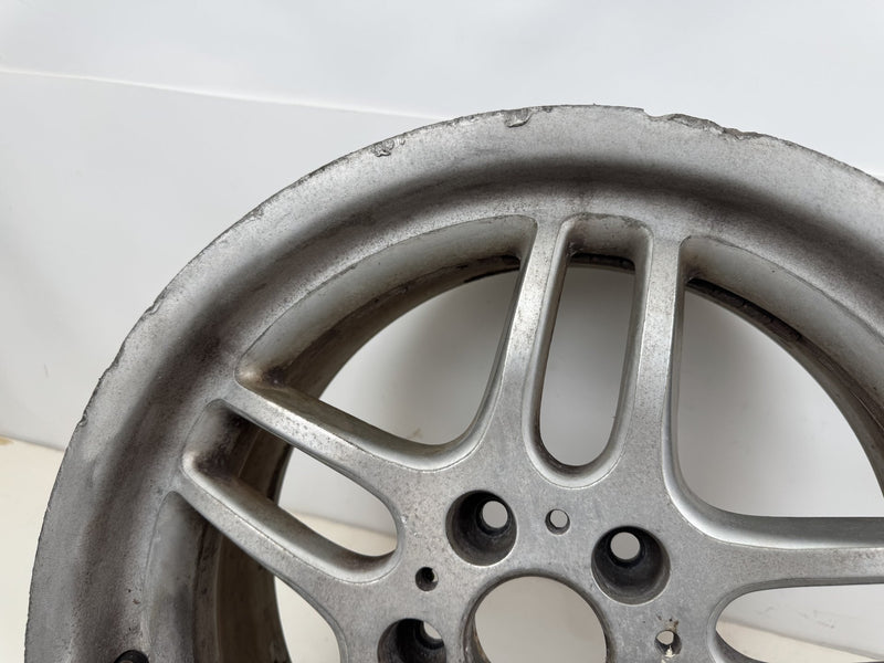 1999 BMW 540i E39 - Wheel