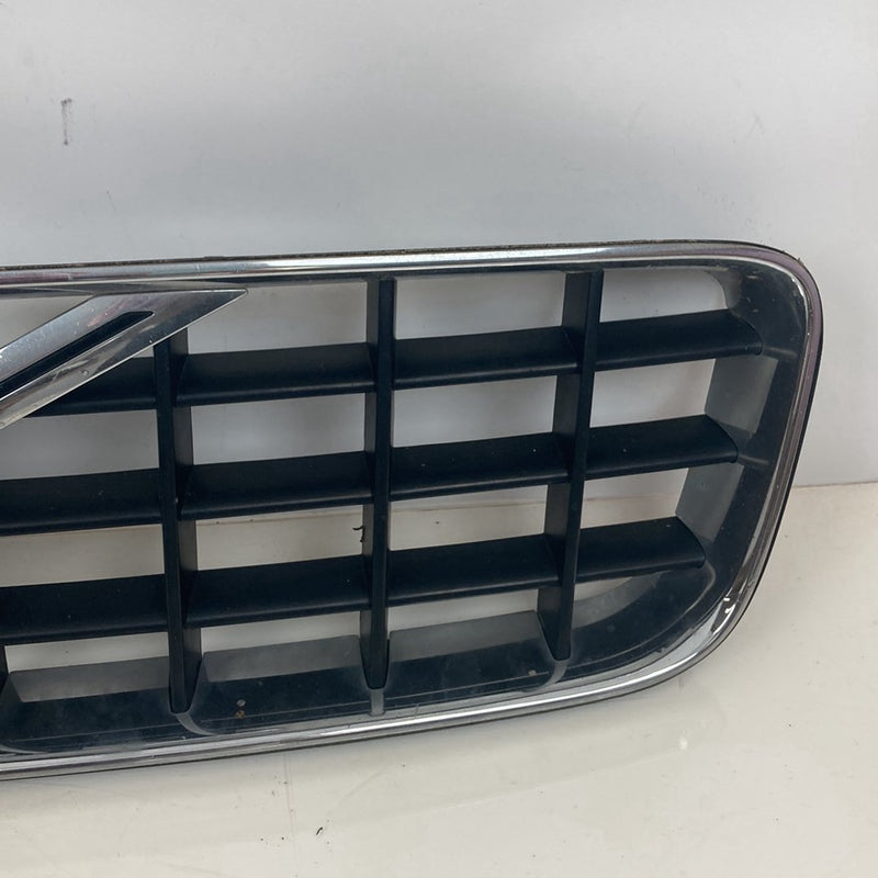 2005 Volvo XC90 I 275- Front Grille Chrome Blue Logo 8620641 08620587 #4861M
