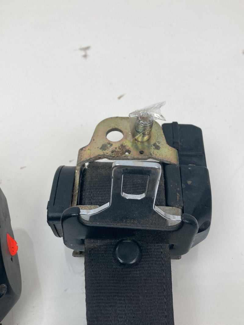 1992 Volvo 940 944 - Seat Belt Front Left PN: 3539349 352747