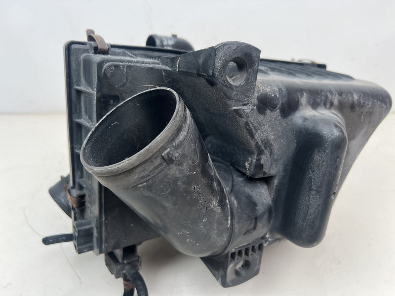 1998-2000 Volvo S70 V70 XC Air Filter Cleaner Housing Box 9189152 OEM #6863EM
