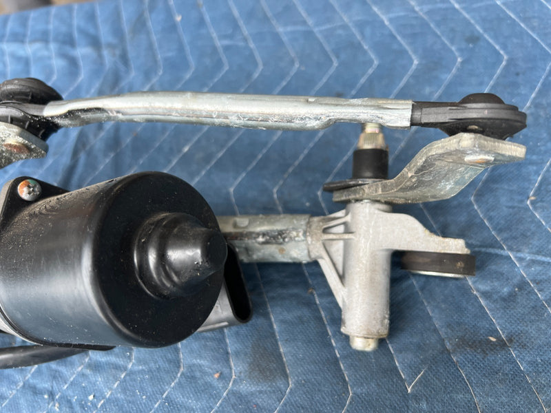 2012-2015 Chevy Cruze Wiper Motor and Transmission & Hardware OEM #2238CN