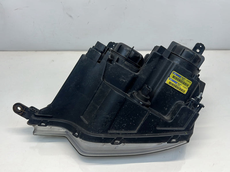 2012 Chevrolet Captiva Sport - Headlight Set PN: 083351152R 3457NAK