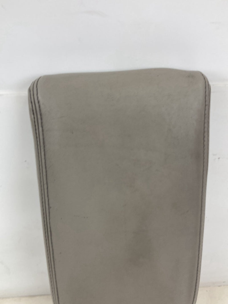 2002-2005 Lincoln Town Car Signature Armrest Center OEM #5126M