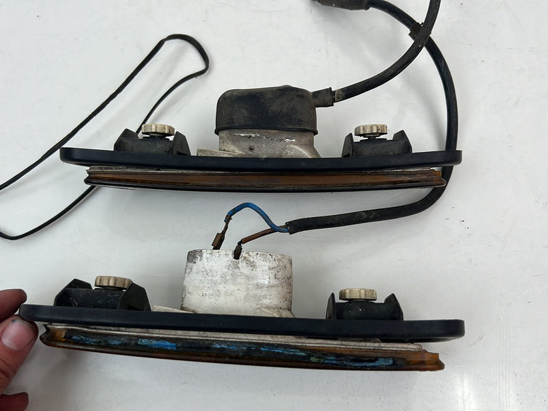 1983-1985 Porsche 944 Front Right Left Marker Light Pair 94463141200 OEM #5679EM