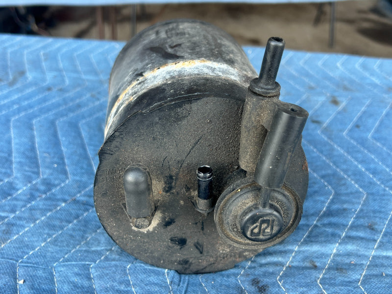 1992-1995 Volvo 940 740 EVAP Charcoal Vacuum Canister Emission System OE #3230EM