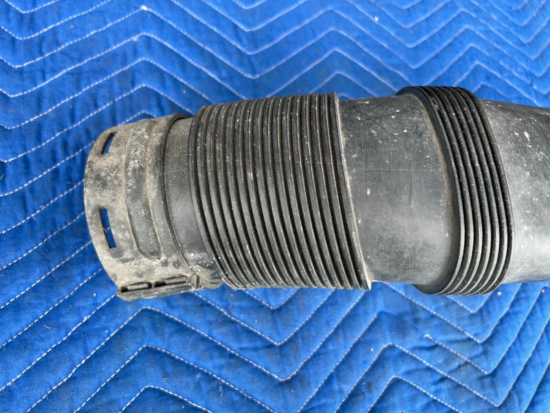 2011-2013 BMW X5 X5M E70 Turbo Air Intake Tube Duct Hose 13717571344 OEM #2058EM