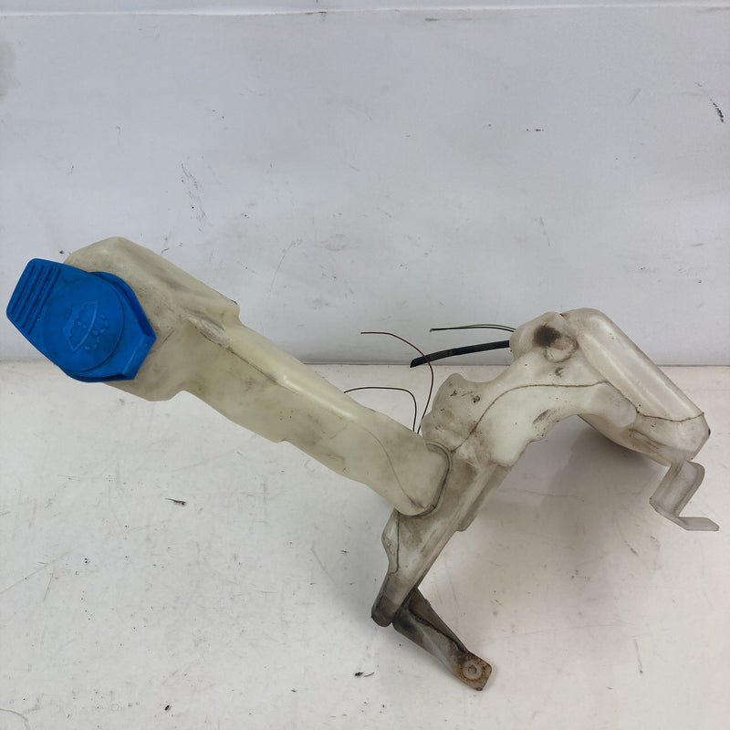 2001-2005 Volkswagen Passat Windshield Washer Reservoir Jug Tank OEM #5537M