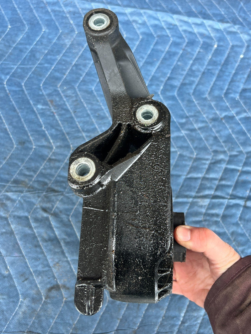 2012-2015 Chevy Cruze Front Transmission Mount 13268880 OEM #2234CN