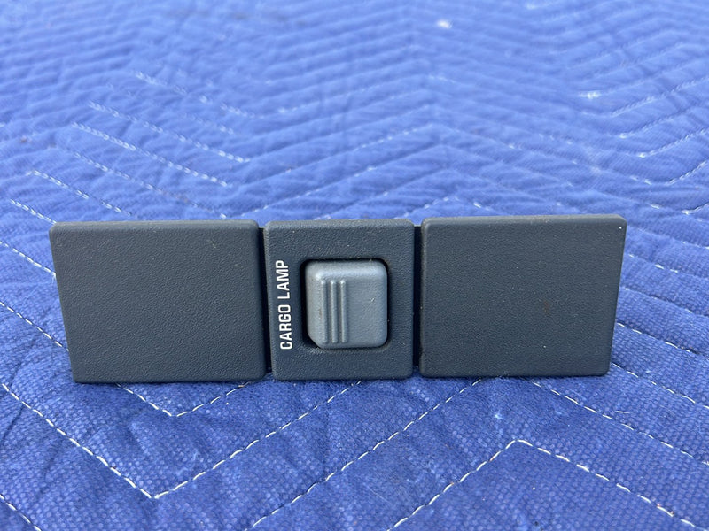Chevrolet Silverado - Cargo Light Switch PN: 1568702 15694886