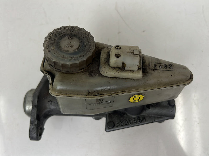 1990-1992 Volvo 740 745 940 Brake Master Cylinder w/ Reservoir 3530354 OEM #5950EM