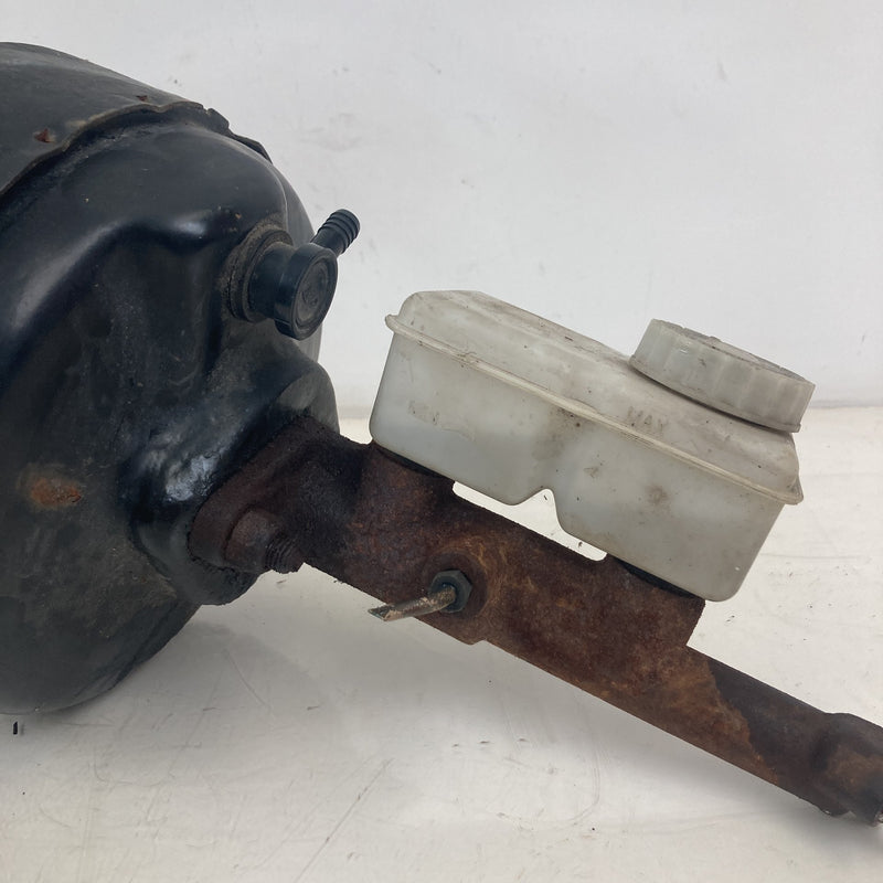 1981-1985 Volvo 240 245 Master Cylinder w/ Brake Booster 1330800 OEM