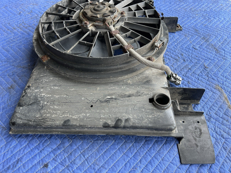 1993-1997 Volvo 850 850R Engine Cooling Fan Assembly & Shroud 2.4L OEM #4429E