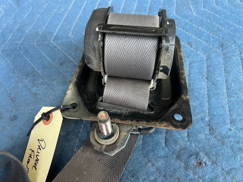 1985-1988 Suzuki Samurai SJ413 Driver Front Seatbelt Retractor OEM #2317CN