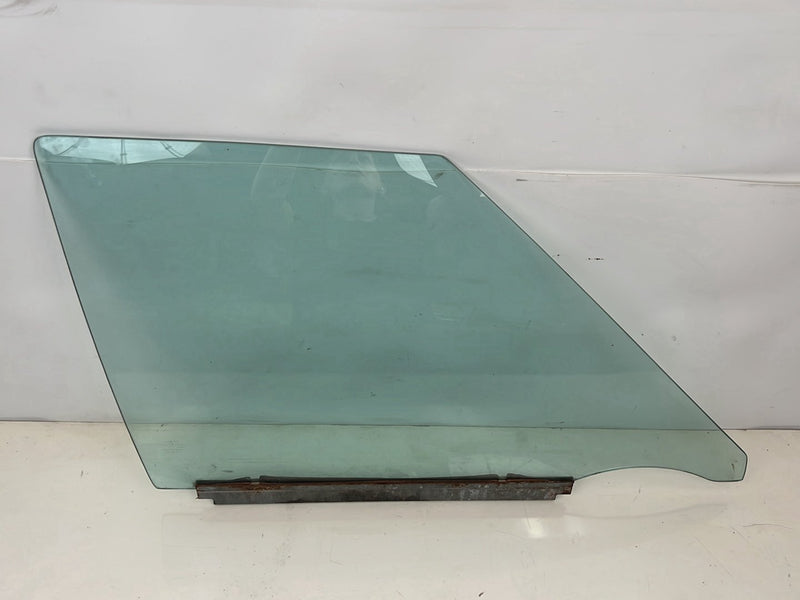 1976-1979 Cadillac Seville Front Passenger Right Window Glass OEM #5595EM