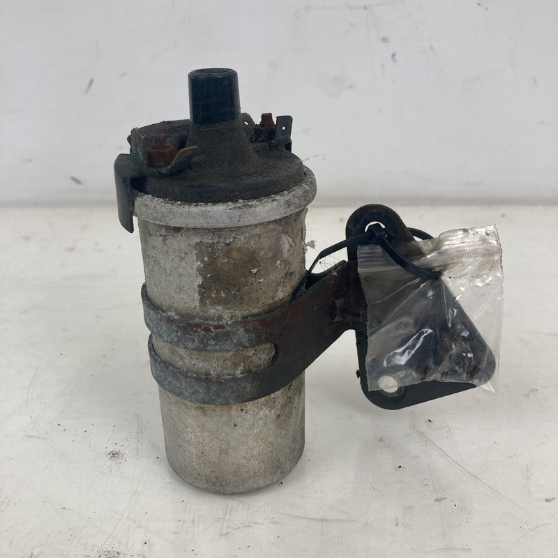 1981-1985 Volvo 240 245 Ignition Coil Pack 0221122345 1220522011 OEM