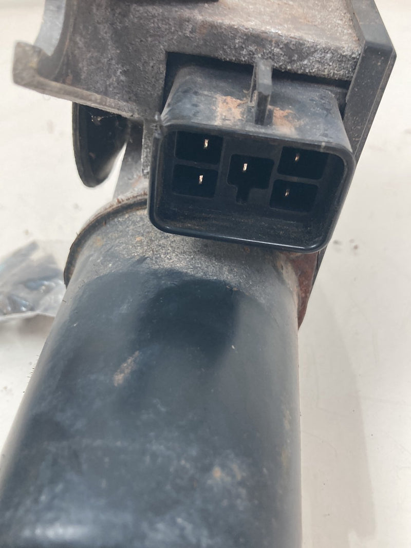 1996 Chevrolet Silverado GMT800 - Wiper Motor PN: 601101 554 06365 KOR