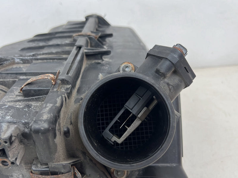 1993-1997 Volvo 850 Air Cleaner Filter Box Housing 6842884 OEM