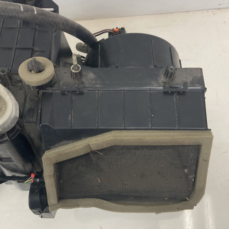 2007-2014 Chevrolet Silverado GMT900 HVAC Box Heater Core 25877793 OEM #5333M