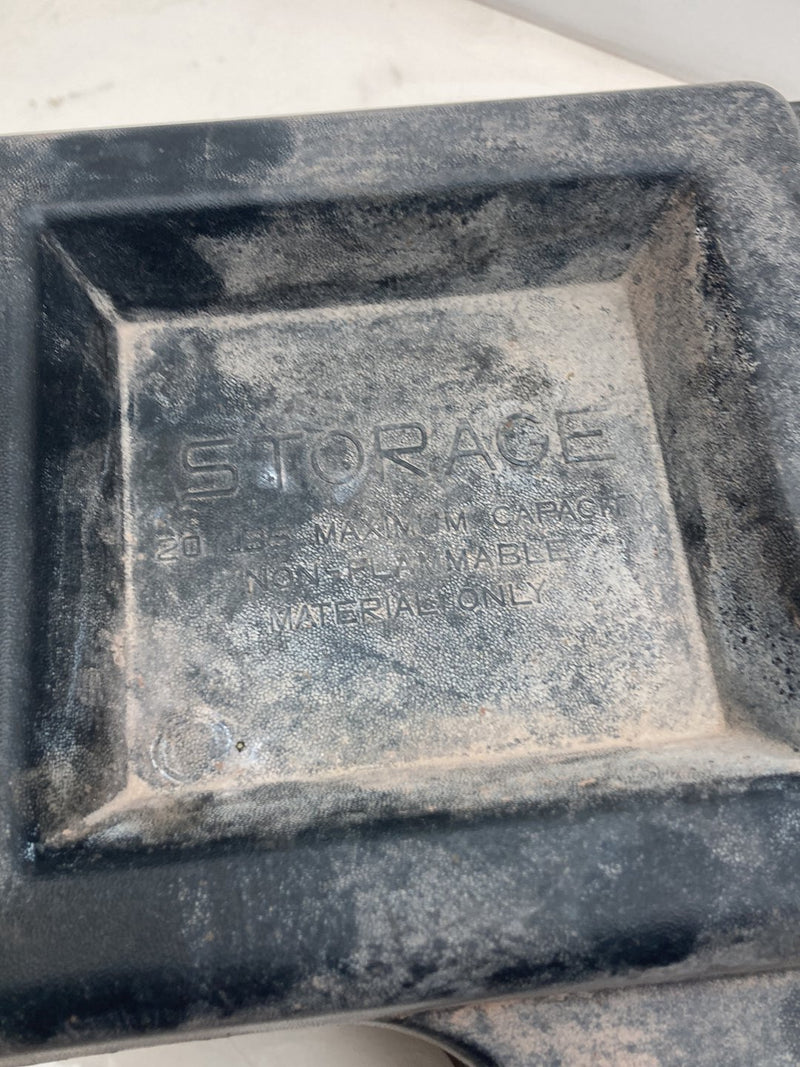 1996 Chevrolet Silverado GMT800 - Storage Box PN: 15740047 1573696