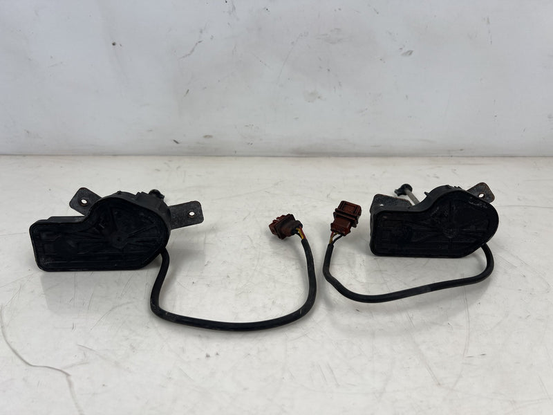 1998-2000 Volvo S70 V70 XC Front Headlight Lamp Wiper Motor Pair OEM #6856EM