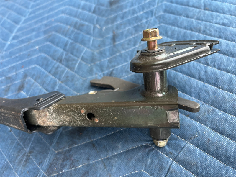 1989-1995 Volvo 740 940 Sedan Parking Brake Lever Assembly OEM #3706EM