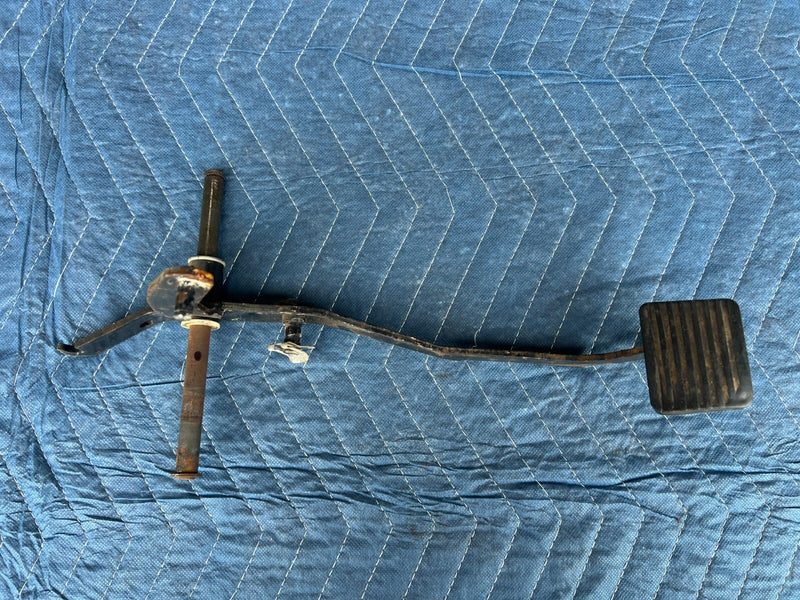1983-1985 Porsche 944 Brake & Clutch Pedal Lever Assembly Pair OEM #2518EM