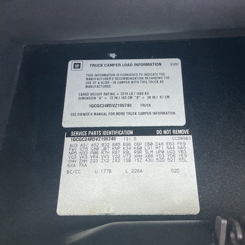 1995-1998 Chevrolet Silverado 2500 GMT400 Glove Box Assembly 15024968 OEM