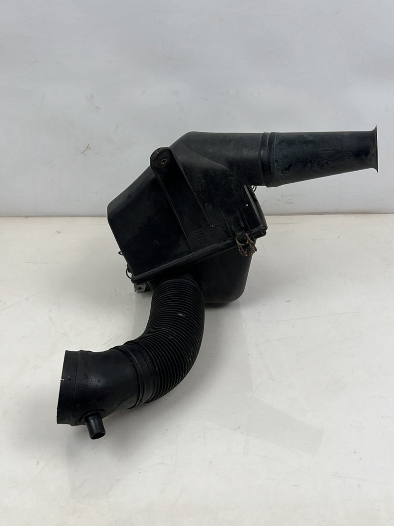 1975-1980 Volvo 244 240 Air Filter Cleaner Housing Box 1257306 OEM #5289EM