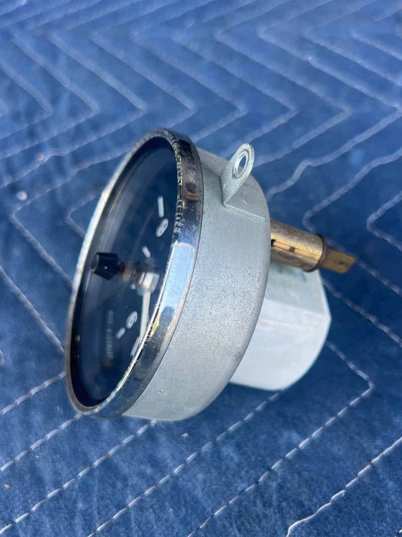 1967-1974 Volvo 140 142 144 145 Dash Dashboard Center Clock Assembly OEM #4908EM