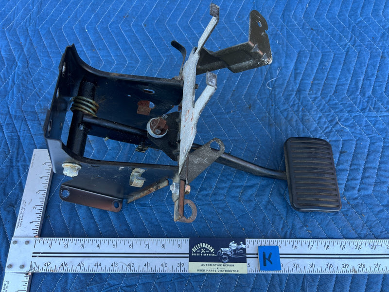 1986-1993 Volvo 240 244 Sedan Brake Pedal Lever Assembly OEM #4271EM
