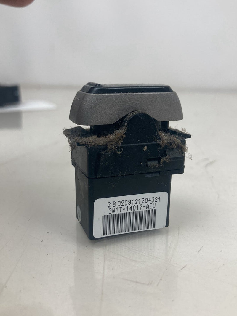 2002-2005 Lincoln Town Car Signature Door Lock Switch 3W1T-14963-AEW OEM #5154M