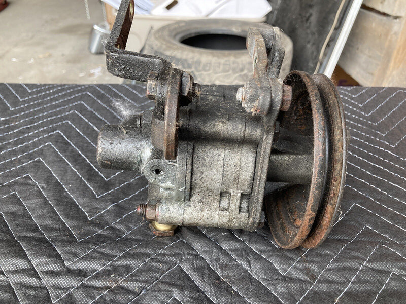 1982-1994 BMW E30 318i 325i 1130084 Vikers Power Steering Pump M20 OEM #2271M