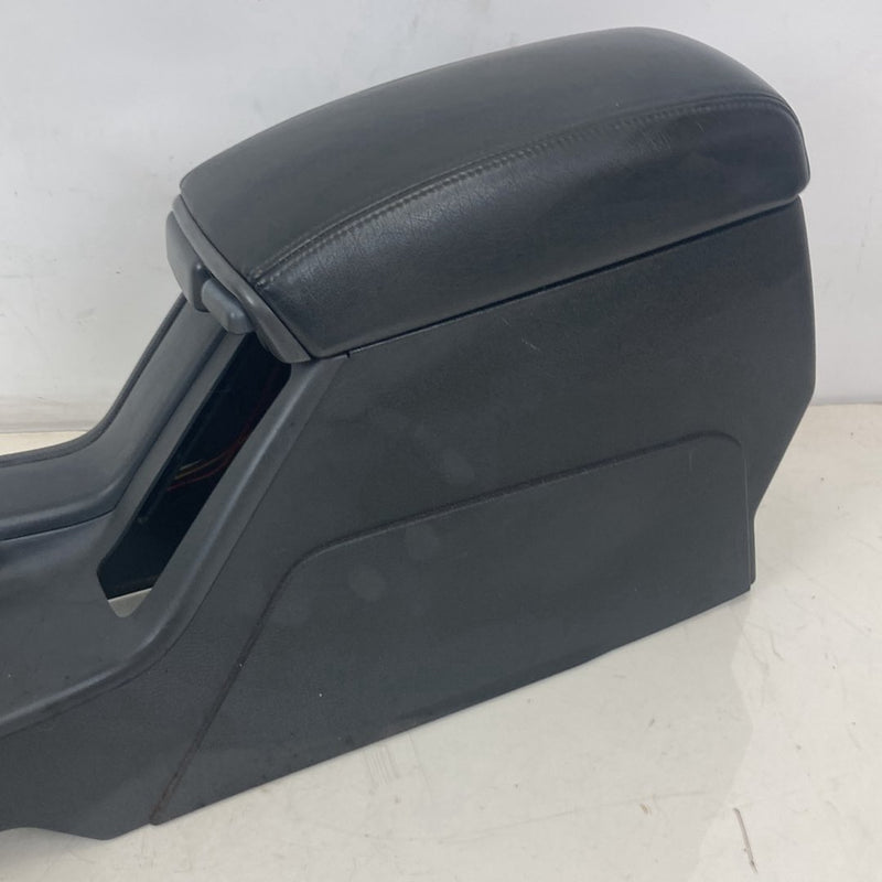 1998-2000 Volvo V70 S70 Center Console Storage Assembly OEM #5220M